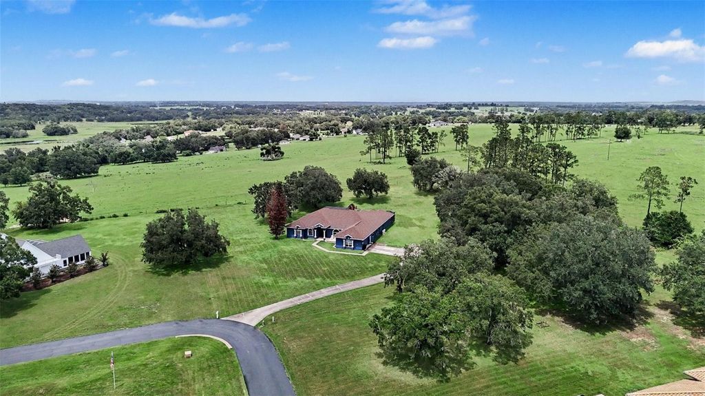 Image 26 of property listing at 37616 SKY RIDGE CIRCLE, Dade City, FL 33525