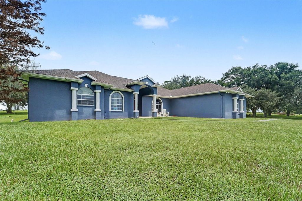Image 27 of property listing at 37616 SKY RIDGE CIRCLE, Dade City, FL 33525