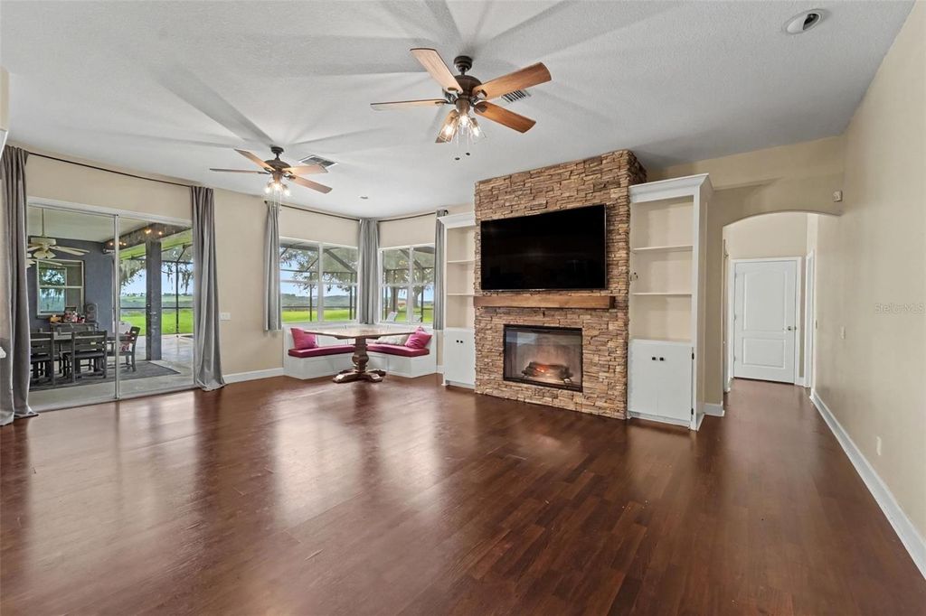 Image 4 of property listing at 37616 SKY RIDGE CIRCLE, Dade City, FL 33525