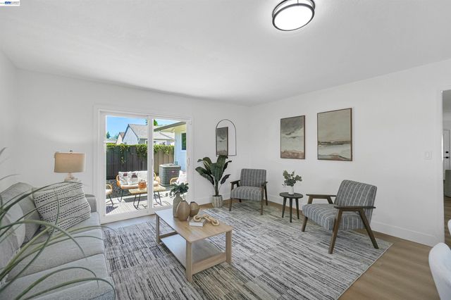 2610 Hawthorne Ave, Hayward, CA 94545