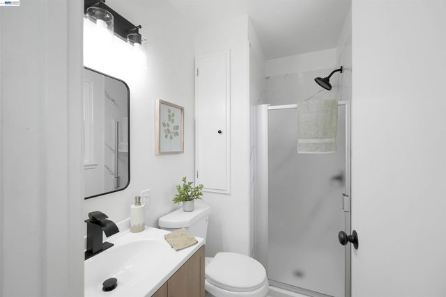 2610 Hawthorne Ave, Hayward, CA 94545