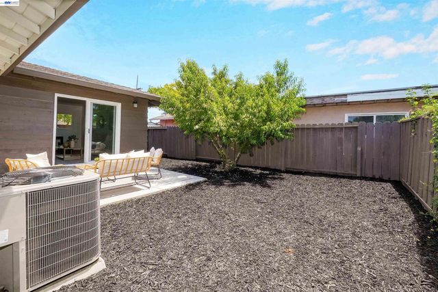 2610 Hawthorne Ave, Hayward, CA 94545