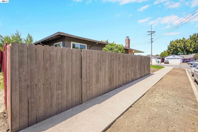 2610 Hawthorne Ave, Hayward, CA 94545