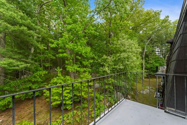 7 Shadowbrook Ln 34, Milford, MA 01757