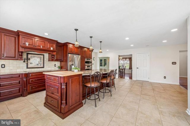 2312 PATRICIA DR, Broomall, PA 19008