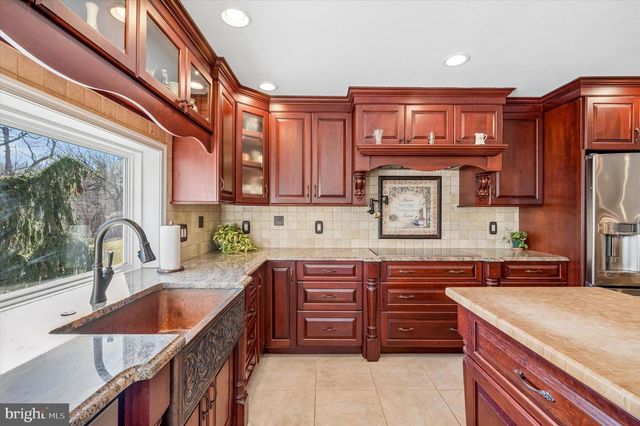 2312 PATRICIA DR, Broomall, PA 19008