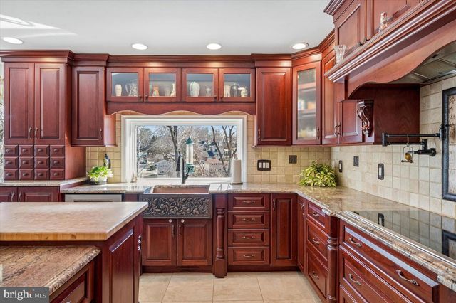 2312 PATRICIA DR, Broomall, PA 19008