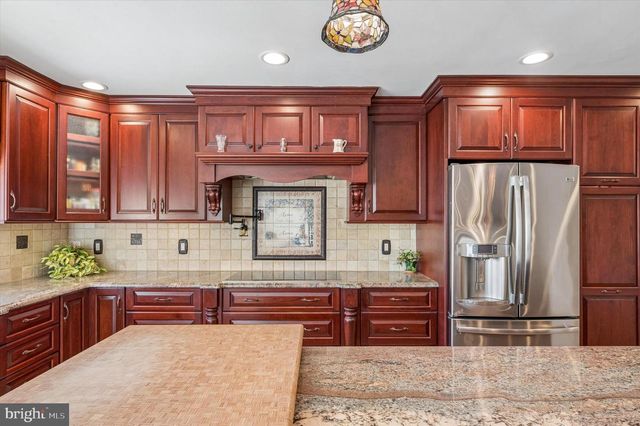 2312 PATRICIA DR, Broomall, PA 19008