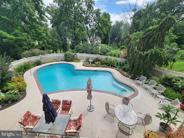 2312 PATRICIA DR, Broomall, PA 19008