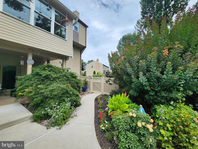 2312 PATRICIA DR, Broomall, PA 19008