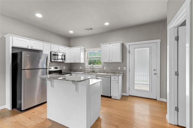 286 S Slopeside Drive, Fayetteville, AR 72704