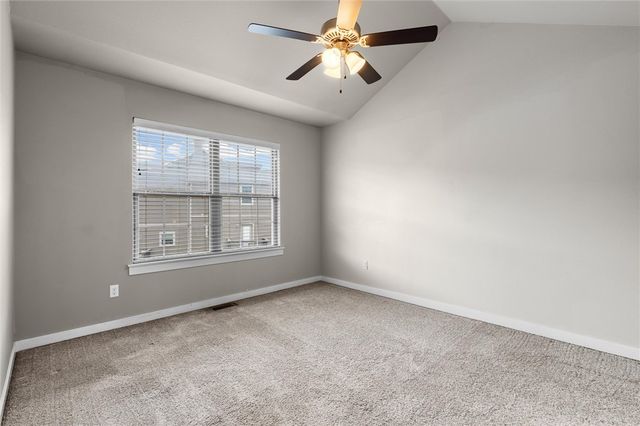 286 S Slopeside Drive, Fayetteville, AR 72704