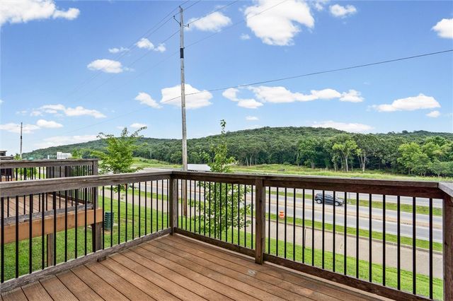 286 S Slopeside Drive, Fayetteville, AR 72704