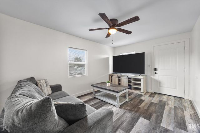 115 E Moneta Avenue, Bakersfield, CA 93308