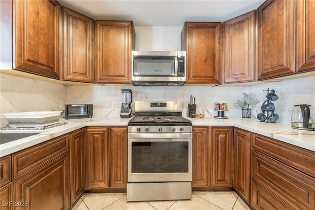 2419 Vegas Valley Drive, Las Vegas, NV 89121