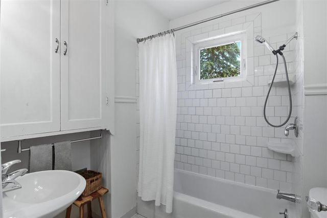 1113 Belmont Avenue, Eau Claire, WI 54701