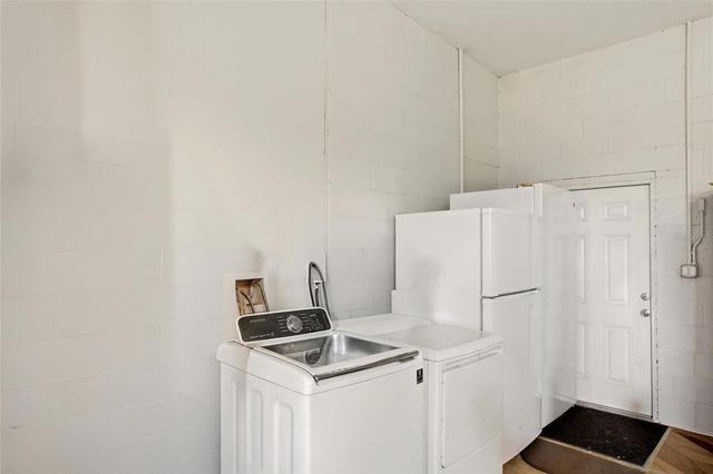 10080 WAUCHULA ROAD, Myakka City, FL 34251