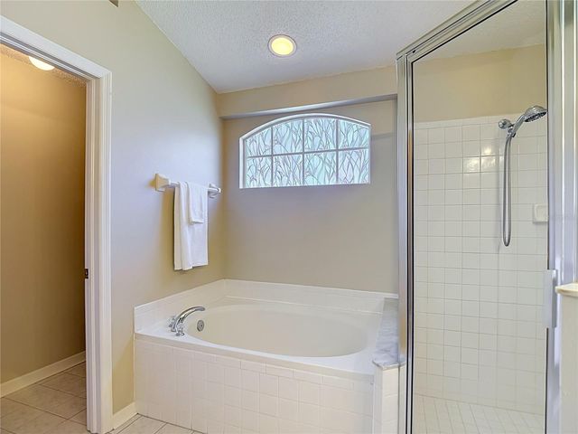 28726 CREEKWOOD DRIVE, Wesley Chapel, FL 33545