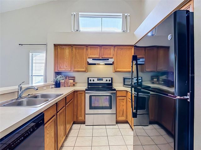 28726 CREEKWOOD DRIVE, Wesley Chapel, FL 33545