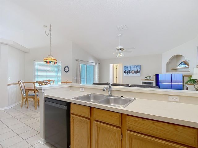 28726 CREEKWOOD DRIVE, Wesley Chapel, FL 33545