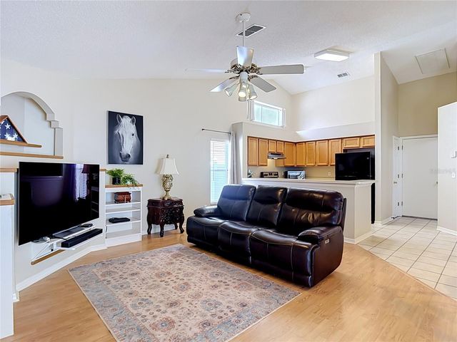 28726 CREEKWOOD DRIVE, Wesley Chapel, FL 33545