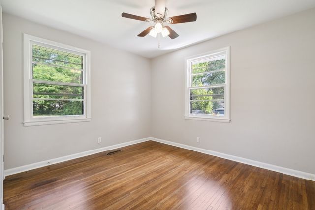 30 Dalewood Dr, Clarksville, TN 37042