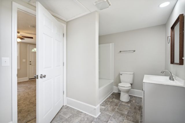 30 Dalewood Dr, Clarksville, TN 37042