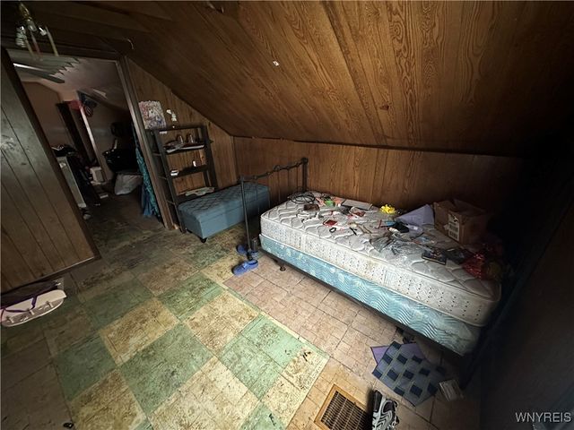 40 Lucille Drive, Cheektowaga, NY 14225