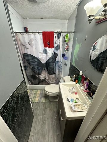 40 Lucille Drive, Cheektowaga, NY 14225