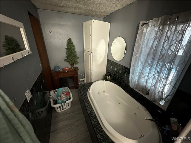 40 Lucille Drive, Cheektowaga, NY 14225