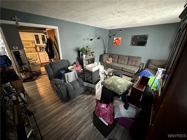 40 Lucille Drive, Cheektowaga, NY 14225