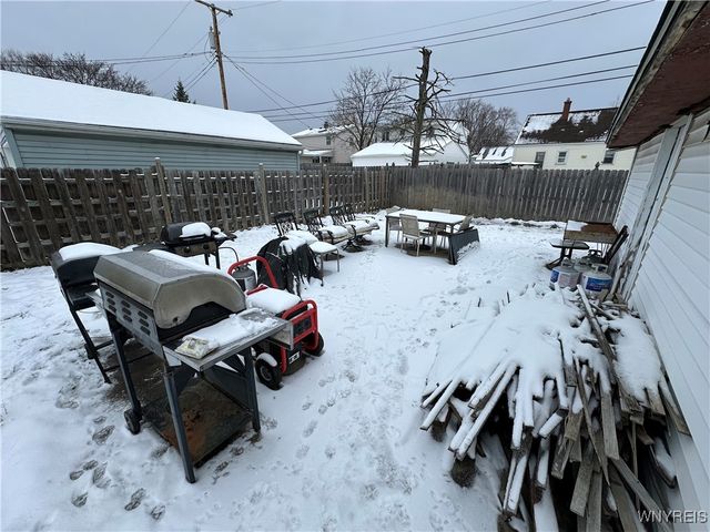 40 Lucille Drive, Cheektowaga, NY 14225