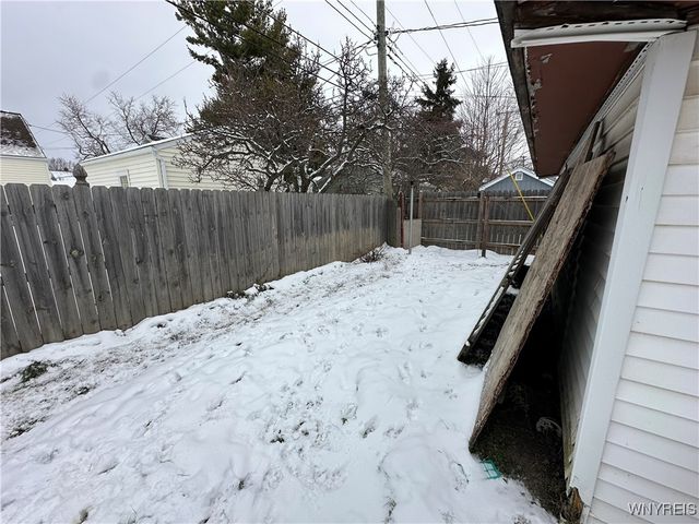 40 Lucille Drive, Cheektowaga, NY 14225