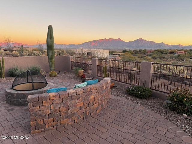 1995 S Via Ventana A La Montana, Green Valley, AZ 85622