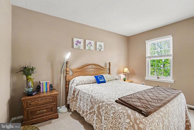 300 LOPAX RD, Harrisburg, PA 17112