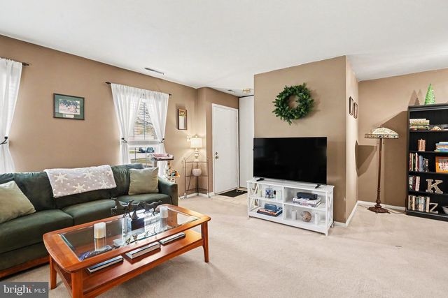 300 LOPAX RD, Harrisburg, PA 17112