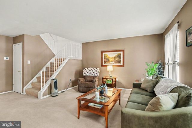 300 LOPAX RD, Harrisburg, PA 17112