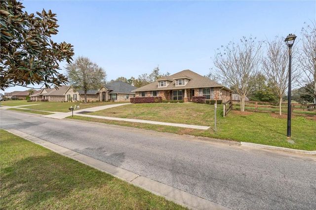 2124 Edison Drive, Semmes, AL 36575