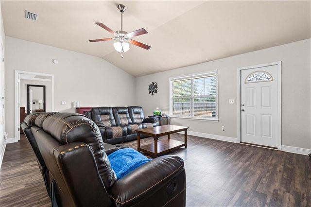 2124 Edison Drive, Semmes, AL 36575