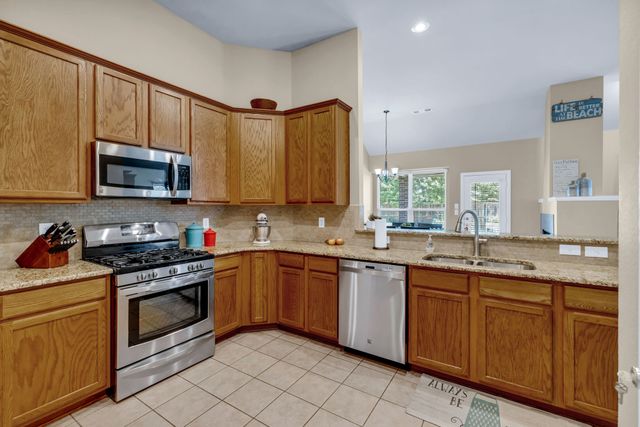 1308 Parkside Drive, Mansfield, TX 76063