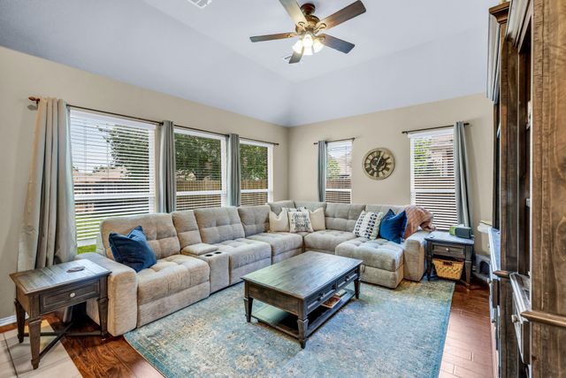 1308 Parkside Drive, Mansfield, TX 76063