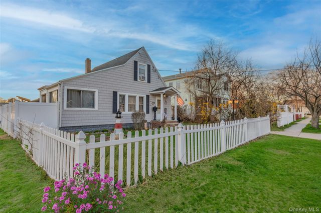 708 Prospect Place, Bellmore, NY 11710