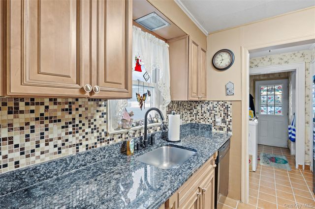 708 Prospect Place, Bellmore, NY 11710