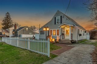 708 Prospect Place, Bellmore, NY 11710