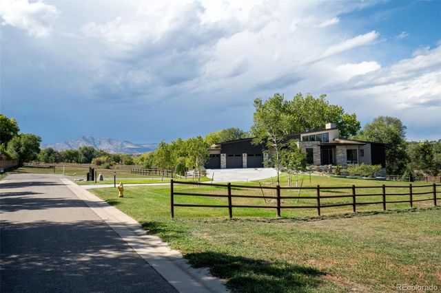 8855 W Bear Creek Drive, Lakewood, CO 80227