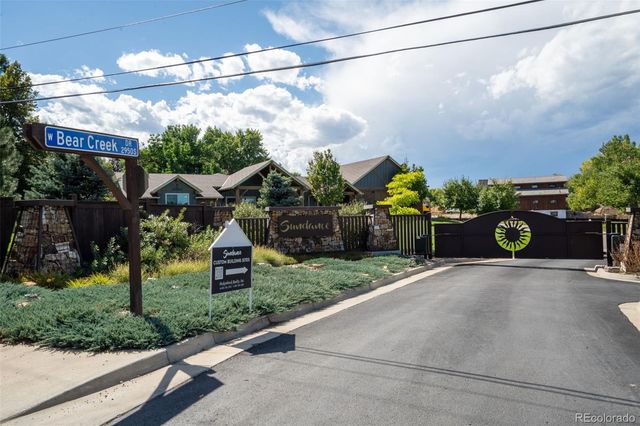 8855 W Bear Creek Drive, Lakewood, CO 80227