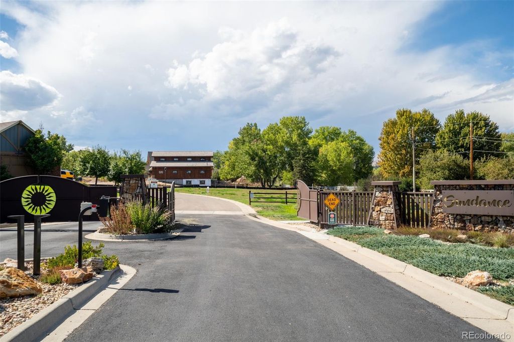 8855 W Bear Creek Drive, Lakewood, CO 80227
