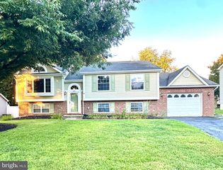 212 SANDSTONE DR, Walkersville, MD 21793