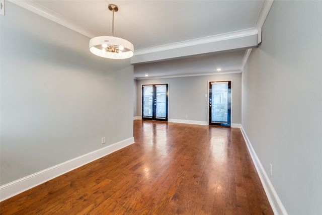 10207 Regal Oaks Drive 210, Dallas, TX 75230