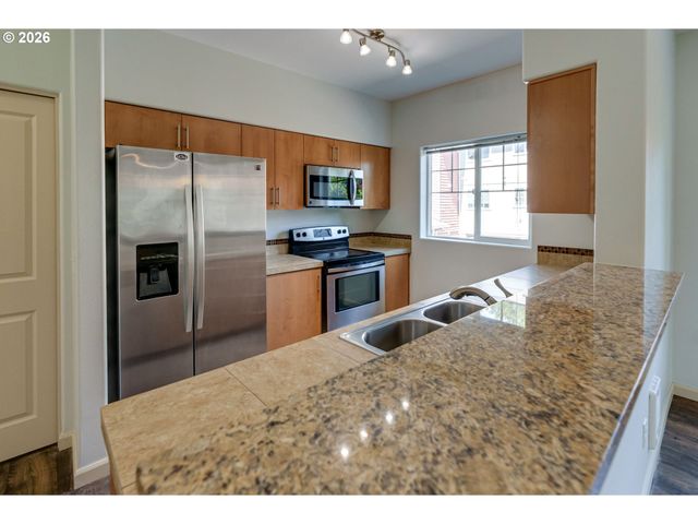 10834 Ne HOLLY St 201, Hillsboro, OR 97006